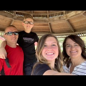 Meet your Posher, Mallory